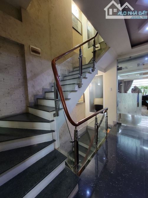 Hiếm nhà đẹp 9 tầng mặt phố Vạn Phúc, 78m2, MT 5m, thang máy, kinh doanh sầm uất, 34.5 tỷ - 2