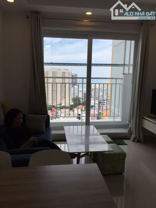 Bán nhanh căn hộ Melody 1 phòng ngủ tầng cao, view trực diện biển Bãi Sau giá chỉ 2 tỷ - 2