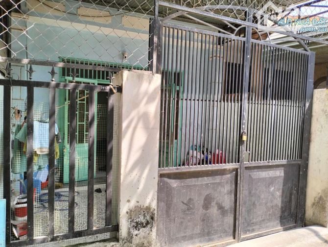 BÁN NHÀ GẦN HỒ BƠI PHƯƠNG NAM TRẢNG DÀI CHỈ 2,4 TỶ - 2