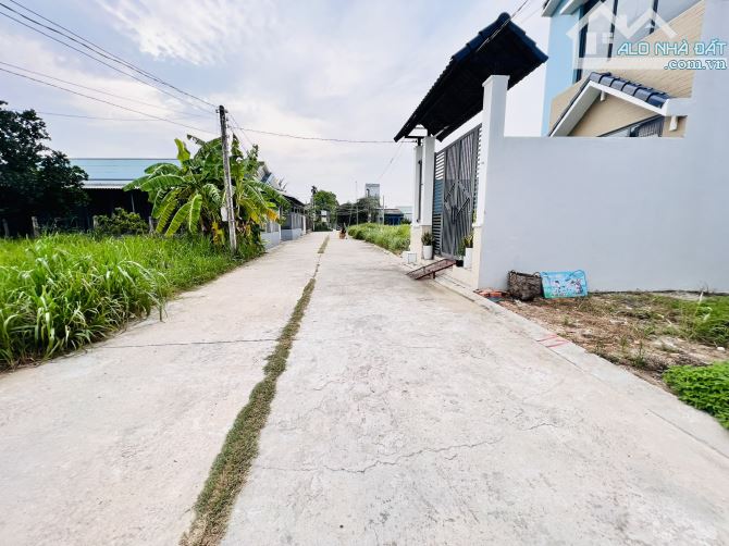 Bán nhà hẻm xe hơi 239 Nguyễn Văn Rành Tp.Tân An, cách Vincom Tân An 1,2km ☘️Dt :5x30m (cô - 6