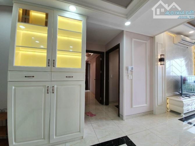 Bán Căn hộ The Botanica , 2 phòng ngủ , 2wc ,75m2, Full Nội Thất , Giá : 4.7 Tỷ
