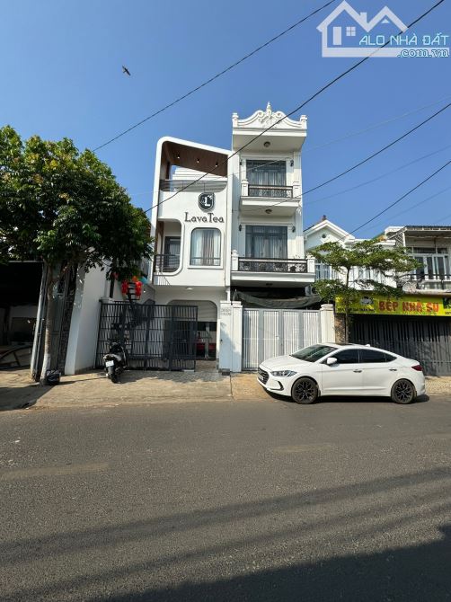 Nhà mặt tiền kinh doanh đường Trần Phú - Buôn Ma Thuột