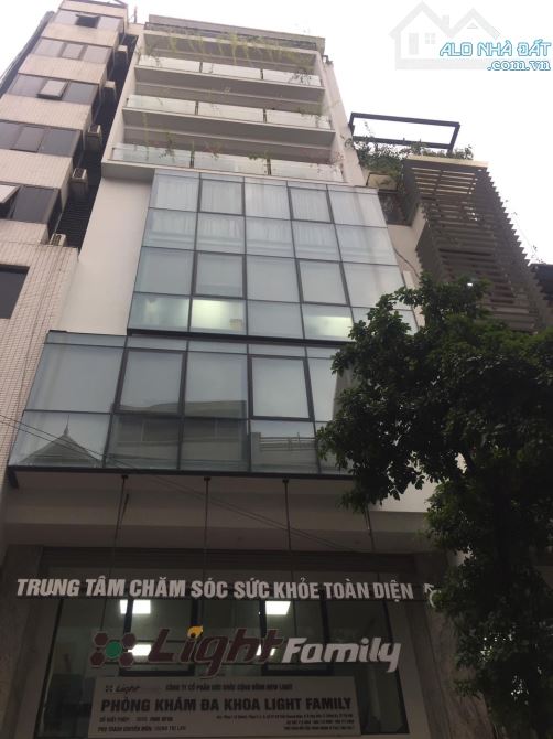 Nhà Nguyễn Chí Thanh, Chùa Láng. 65m, 7 tầng, Thang Máy, Gara ô tô, cho thuê tốt
