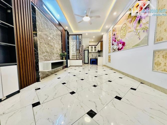 Bán nhà Phố Đông Ngạc, Dt 35m2, Ngõ rộng 6m, Cạnh chợ Kẻ Vẽ, Ô tô qua nhà, Giá 5.1 Tỷ - 2