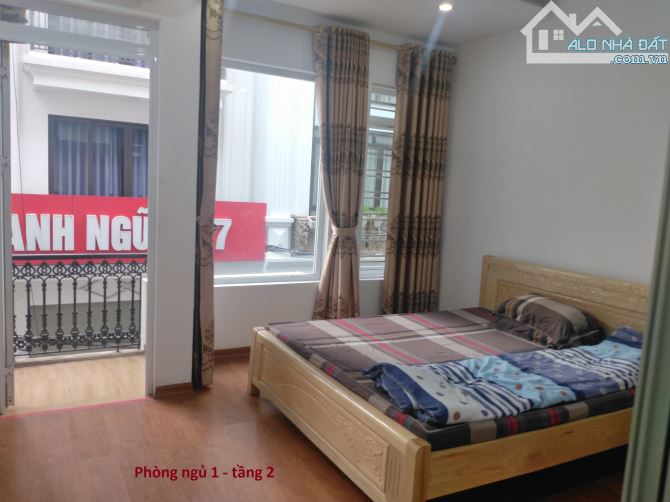 Cần bán căn nhà 4 tầng 52m2 tuyến 2 phố Văn Cao, Hải Phòng đang cho thuê 18tr/th - 2