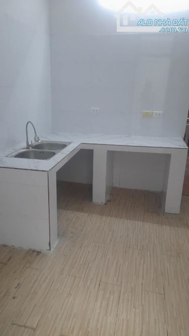 Cho thuê nhà riêng Vĩnh Hưng 30 m2 x 4t 8 triệu cách mặt đường chỉ 20m - 3