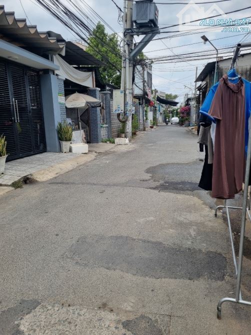 Cho thuê nhà mặt tiền hẻm khu dân cư sau giáo xứ Thuận Hòa, thuận tiện kinh doanh nhỏ ok - 3