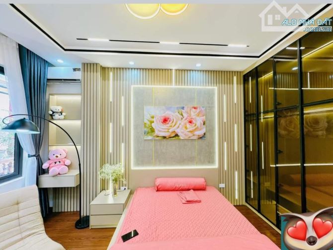 Bán nhà ngõ phố Hoàng mai quận Hoàng Mai đẹp như khách sạn  oto đỗ cửa 5,8 tỷ - 6