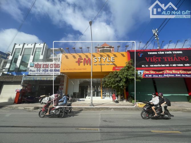 Cho Thuê Nhà Mặt Tiền 10x26m đường Nguyễn Ảnh Thủ quận 12
