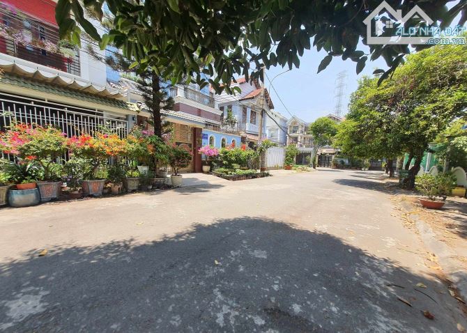 Đất Biệt Thự- 172m2 (Ngang 8 x 21,5)- Ngay Cocacola- Linh Trung. - 1