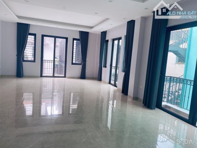 Toà Văn Phòng 7 Tầng Hoàng Quốc Việt – Võ Chí Công 70m2, MT 6m, Thang Máy, Đường 10m 25 tỷ - 2