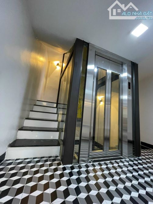 Bán nhà phố Tây Sơn Đống Đa 40m286T thang máy nhà xây mới về ở ngay full nội thất - 2