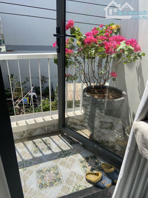 Bán nhà ngay GO Dĩ An Đông Hòa. 85m2, 2 tầng, chỉ 3.X.tỷ - 3