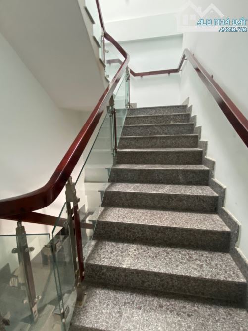 Bán nhà MT đường Mai Thúc Lân cách biển Mỹ Khê 200m - 3