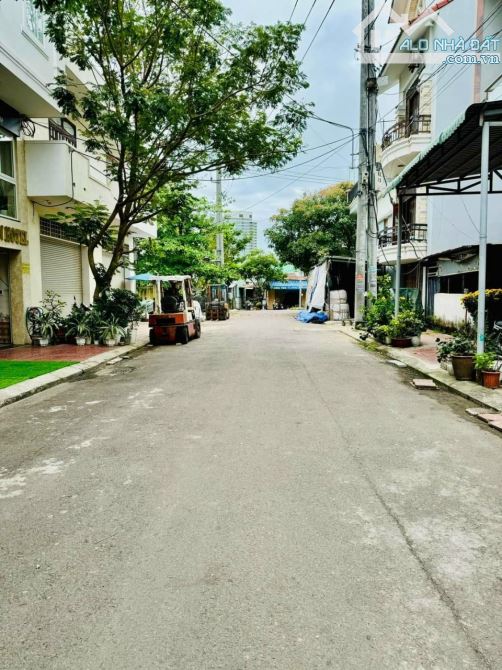 BÁN ĐẤT MẶT TIỀN ĐƯỜNG Nguyễn Thị Thập . TP QUY NHƠN
