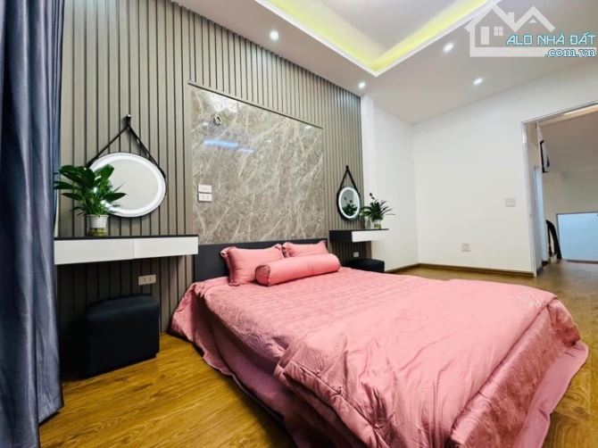 NHÀ ĐẸP RỰC RỠ - NGÕ NÔNG TAM TRINH HOA LỆ - 43M2 - 3 NGỦ - TẶNG FULL NỘI THẤT