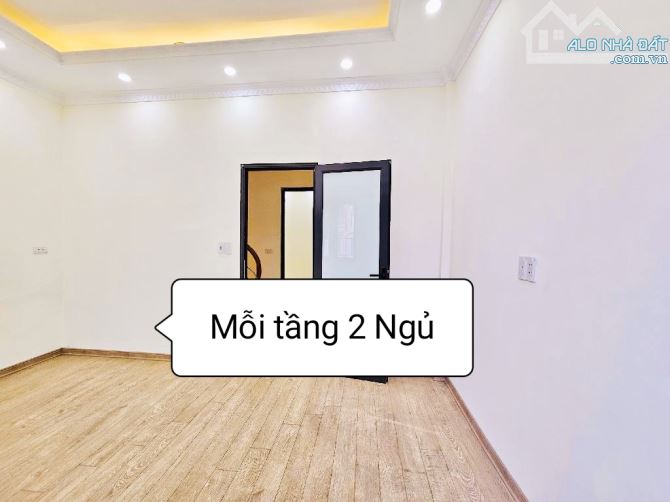 Thanh Nhàn, Mặt ngõ kinh doanh sầm uất, ngõ thông, to, sổ đỏ vuông đét 35m2 - 2