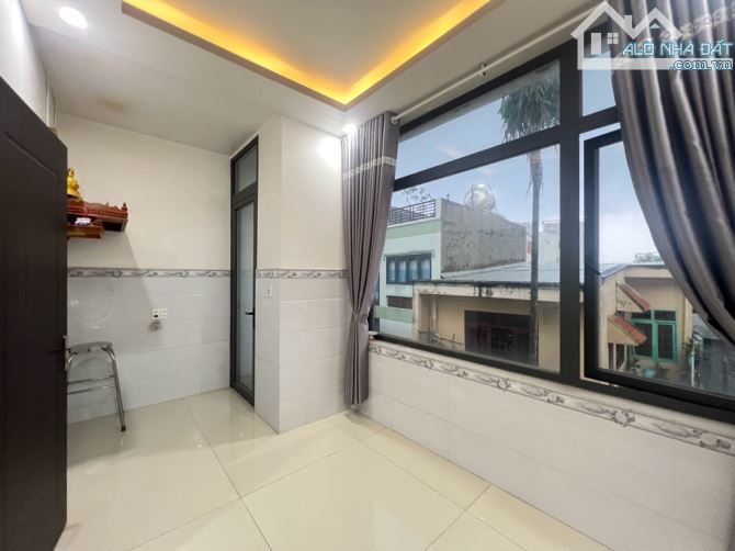 BÁN GẤP NHÀ 3 TẦNG TẠI ĐẶNG VĂN BỊ - TRƯỜNG THỌ - GẦN VÕ VĂN NGÂN - NHĨNH 4 TỶ - 4