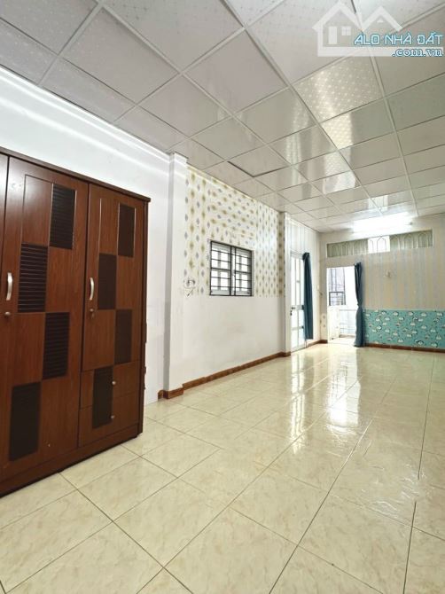 Bán nhà đường Vườn Lài, Tân Phú, 30m2, 2 tầng, 3m x 10m, chỉ 3 tỷ 4 - 6