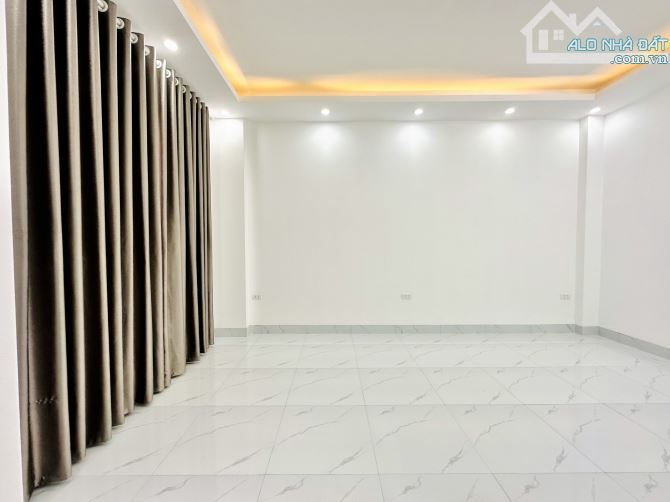 Nhà đẹp ,mới  dân xây Xa La Phùng Hưng HĐ 35m2 × 5T giá hơn 5 tỷ - 6