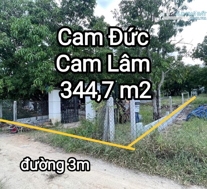 "Bán nhà cấp 4 còn mới ở thị trấn Cam Đức, Cam Lâm. Cách đường Đại Hàn chỉ 120m và gần đườ