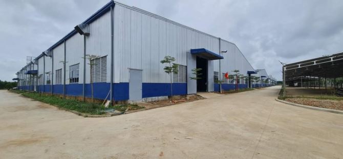 Cho thuê 3.200 m2 Xưởng Trong KCN Nam Tân Uyên Gía : 3.5 usd/m2 .xưởng đẹp giá cạnh tranh