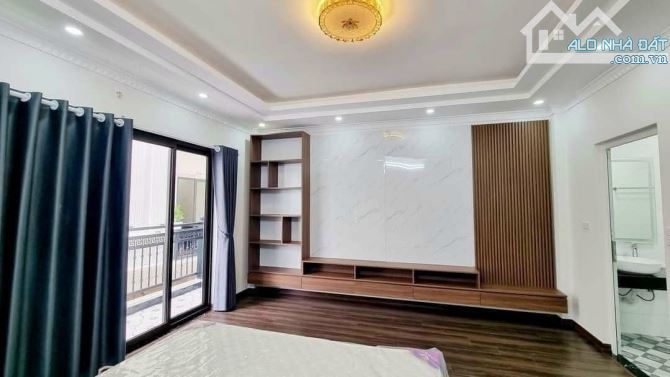 Siêu Hiếm 140M2 x 4T - Mặt  Phố Khương Đình - Thanh Xuân - Vỉa Hè Đá Bóng - MT 4m - 31 TỶ - 1