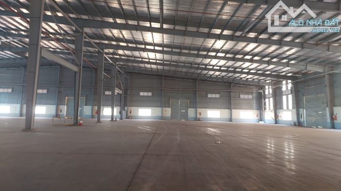 Cho thuê kho xưởng trong khu công nghiệp Long Khánh DT2500m2 giá 180 triệu/tháng