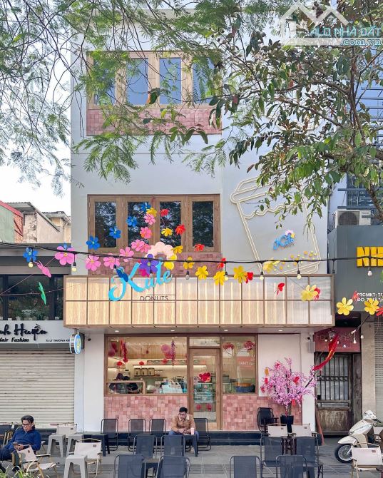 Cho thuê cửa hàng mặt phố Quang Trung, mặt tiền 7m, diện tích 120m x 3 tầng