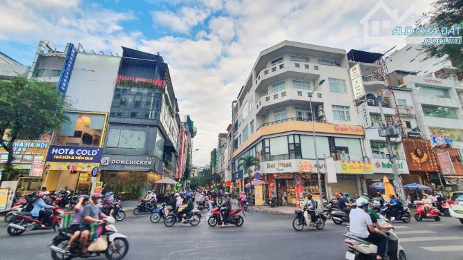 Siêu phẩm góc 2 MT đường lớn Nguyễn Du - Chu Mạnh Trinh, P. Bến Nghé, Q1. DTCN 458.81m2