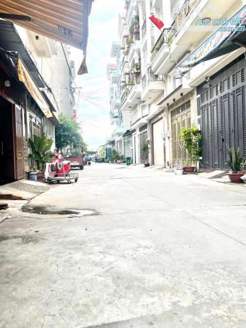 6 X 13M - HẺM 8M THÔNG KINH DOANH ĐA NGÀNH - BÙI VĂN NGỮ - SÁT NGÃ 4 ĐÔNG QUANG - 3 TẦNG