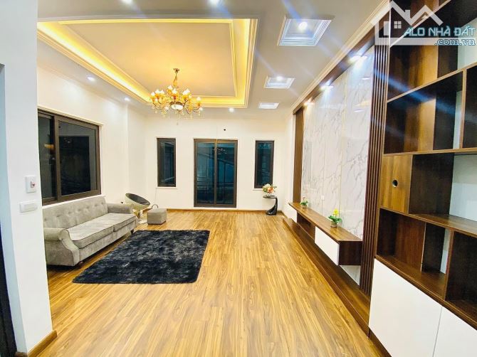 Bán nhà Hào Nam – Cát Linh, Đống Đa, phân lô 3 ô tô tránh nhau, lô góc, giá đầu tư - 1