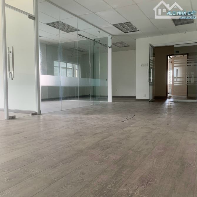 CHO THUÊ 1,000M2 SÀN V.PHÒNG, MẶT TIỀN BẾN NGHÉ VIEW CẦU THỦ THIÊM, GIÁ: 500TR/TH - 1