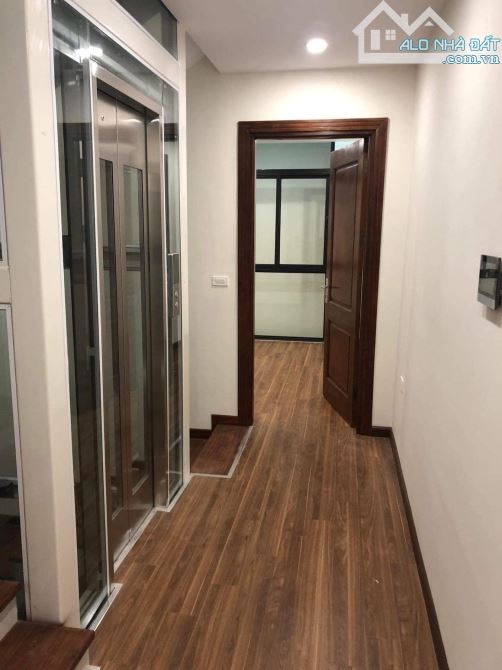 CẦN BÁN NHÀ KINH DOANH PHỐ HUỲNH THÚC KHÁNG QUẬN ĐỐNG ĐA NHỈNH 18 TỶ. - 2