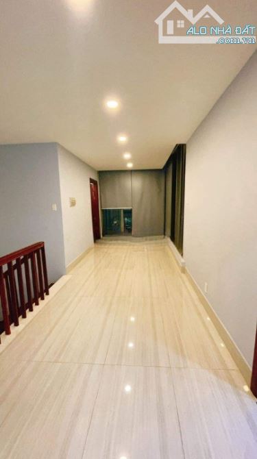 Bán Căn hộ Bảy Hiền Tower , Căn penthouses , 3PN , 3WC , 172m2  Giá : 6 Tỷ 8 - 3