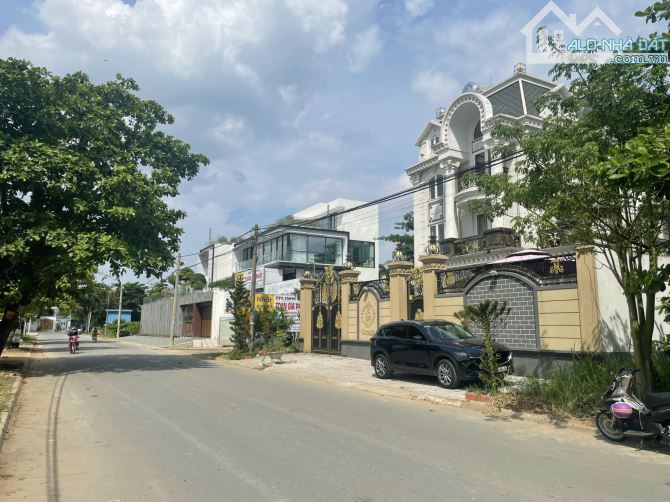 Bán đất View Sông  MT đường Lê Hữu Kiều, Bình Trưng Tây, Q2. 15,5x26m =403m2. Bán 105tr - 3