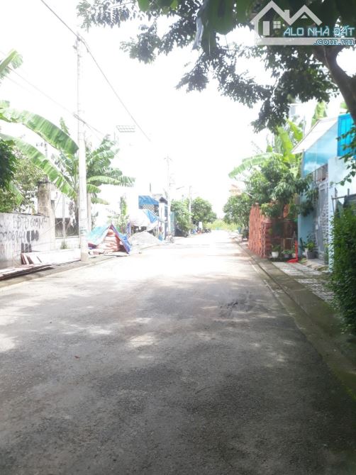 Bán nhà khu phân lô, đường xe hơi ngay Nguyễn Duy Trinh, Q9. diện tích 85m2 chỉ 4 tỷ