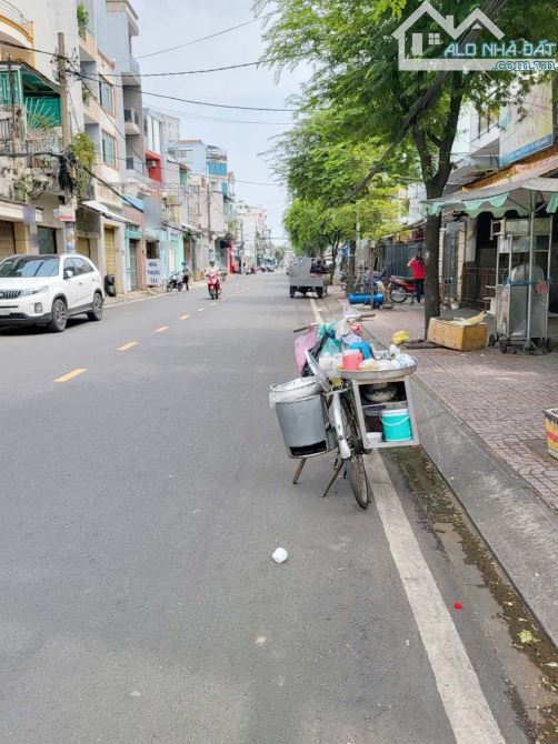 GẦN CẦU CHÀ VÀ- 20M RA MẶT TIỀN - NHÀ 68M2 - 4.5x15M - SỔ VUÔNG - chỉ NHỈNH 4 T.Ỷ