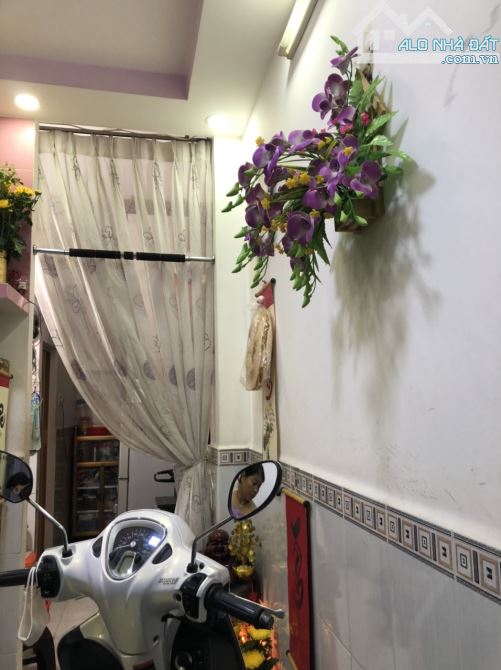 Nhà ngay chợ Trần Văn Quang 22m2 SHR hoàn công 2 tỷ - 1