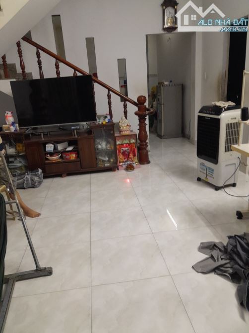 Bán nhà khủng 7*14m lầu trệt 3 pn. Hxh Tân Hiệp 4 Hocmon - 1