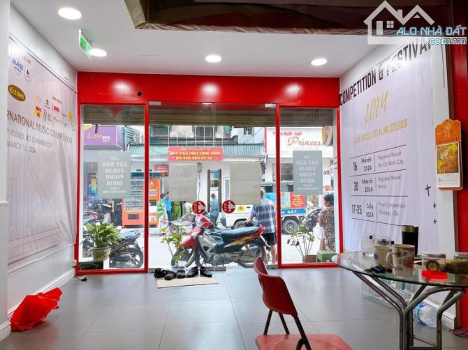 Bán Nhà Mặt Phố Tạ Quang Bửu - Hai Bà Trưng - Lô Góc. DT 75m2 x 1 tầng. MT 4,2m - 2