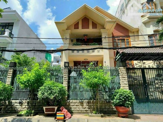 Biệt thự hầm 1 lầu 16x23 cn 336m2 đường 12m giá 35 tỷ