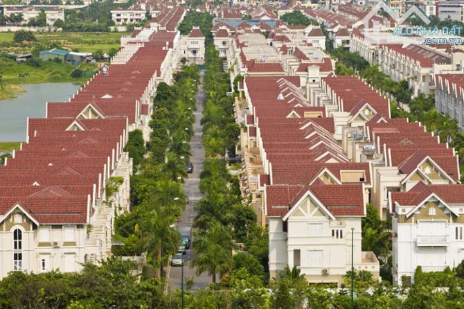 Bán biệt thự khu Q – Ciputra. DT 373m2.Giá 268 triệu/m2.View Sân Golf Cỏ Xanh Đẹp Mắt