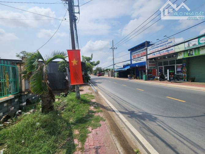 Bán nhà nát 5x36m SHR giá 2ty95 MT Đoàn Nguyễn Tuấn chợ Hưng Long