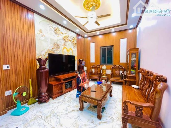 BÁN GẤP NHÀ MẶT PHỐ MINH KHAI HAI BÀ TRƯNG 75 M2-7 T- 30 TỶ - 1