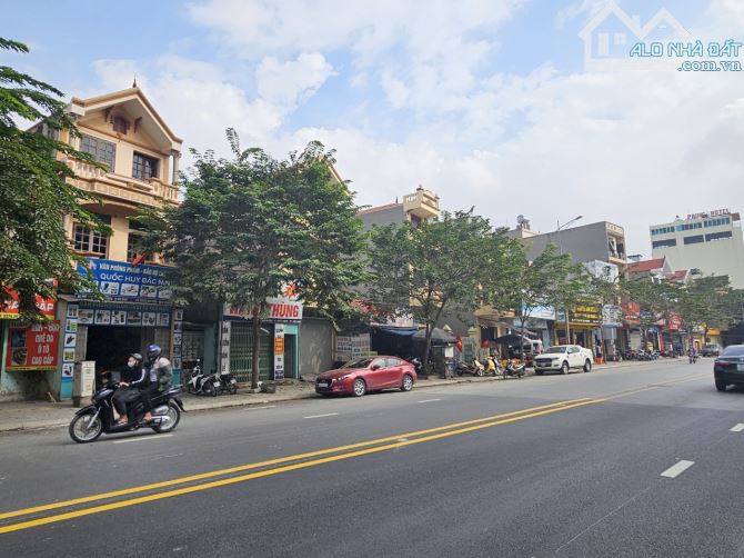 Bán đất tặng nhà 3 tầng mặt đường quốc lộ 38 phố Ba Huyện phường Khắc Niệm. - 2