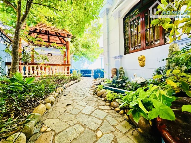 BÁN BIỆT THỰ HẺM 8m Võ Thị Sáu P2 VT 340m 1Trệt 1Lầu hồ bơi sân vườn rộng Giá chỉ 23 tỷ TL - 3