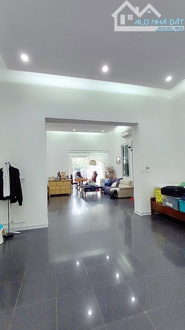 BÁN NHÀ MẶT PHỐ HỒ XUÂN HƯƠNG, HAI BÀ TRƯNG 136M, 3 TẦNG , 30 TỶ