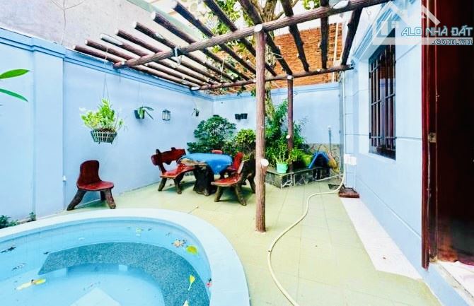 BÁN BIỆT THỰ HẺM 8m Võ Thị Sáu P2 VT 340m 1Trệt 1Lầu hồ bơi sân vườn rộng Giá chỉ 23 tỷ TL - 8
