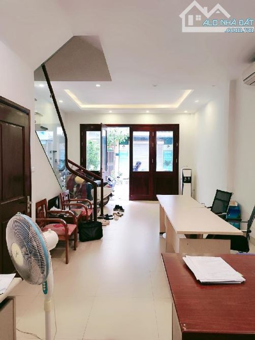 Nhà KDT Văn Khê Hà đông - ô tô tải tránh - Chân chung cư - Đường đôi - 83m 5T - 18,7tỷ